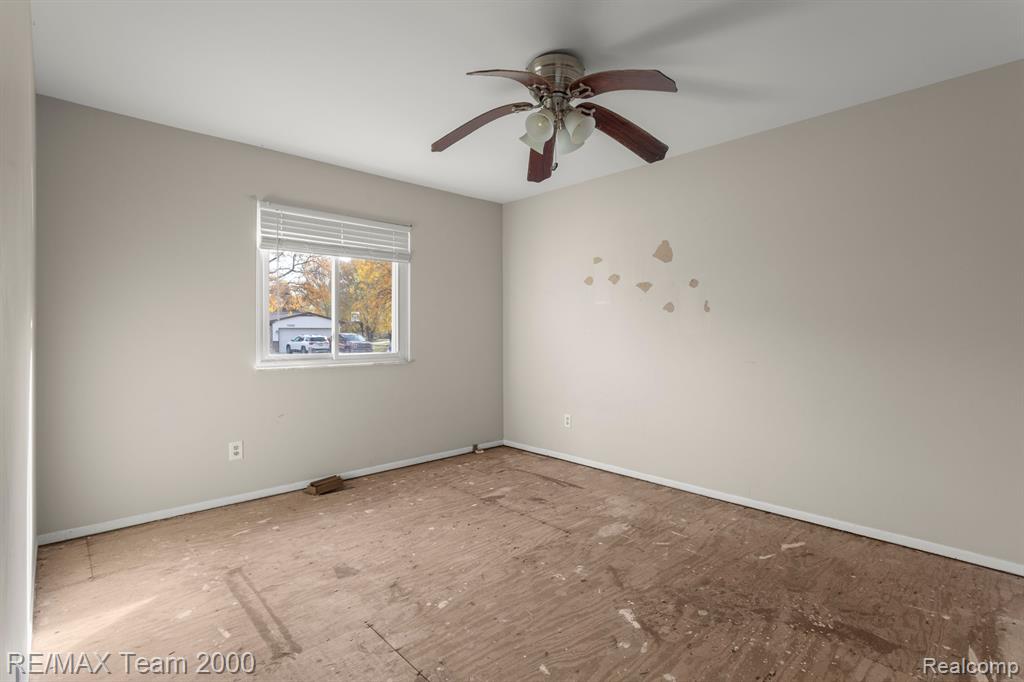 51547 SALVATORI Drive, Chesterfield, MI 48047 — Photo 23