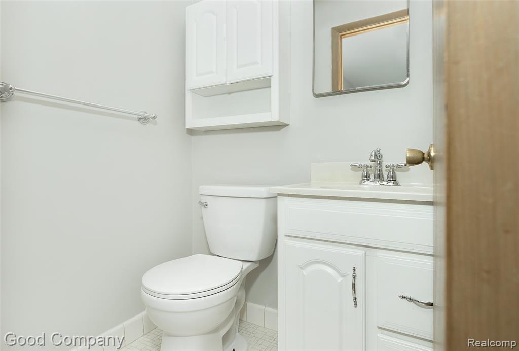 946 N Adams Road, Birmingham, MI 48009 — Photo 11