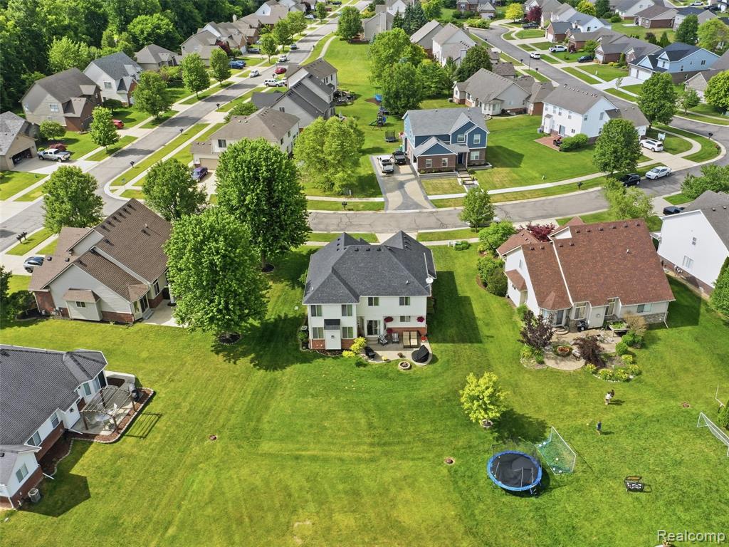 23621 Crescent Ridge Drive, New Boston, MI 48164 — Photo 42
