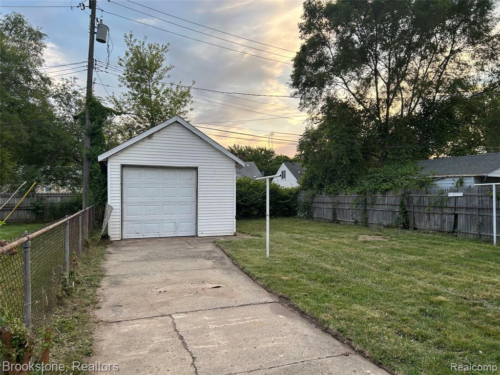 7243 Dacosta, Redford, MI 48239 — Photo 2