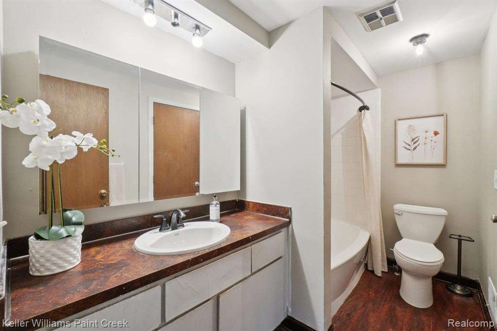 19610 Raleigh Circle N, Southfield, MI 48076 — Photo 26