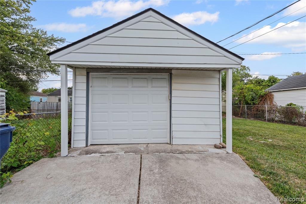 530 Mayflower Avenue, Lincoln Park, MI 48146 — Photo 22