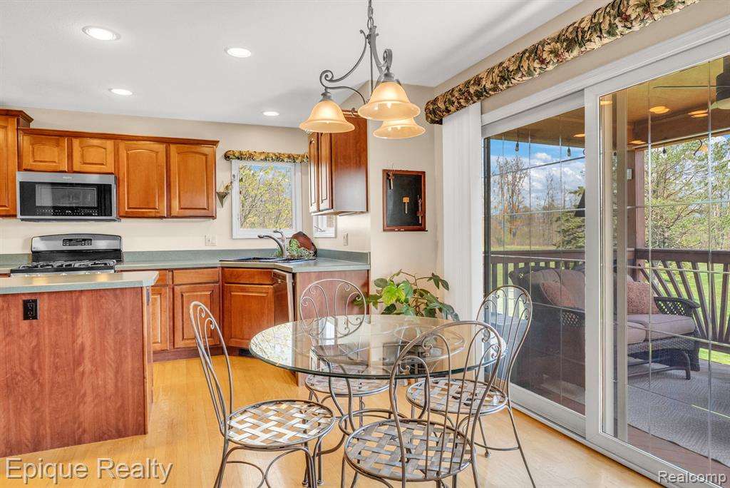 9493 Aspen View Drive, Grand Blanc, MI 48439 — Photo 11