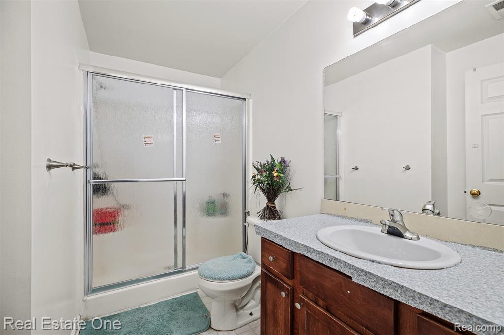 21628 Majestic Drive, Trenton, MI 48183 — Photo 18