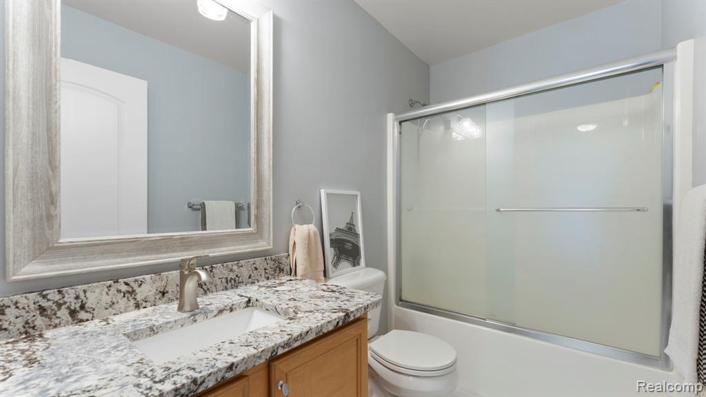29923 Bradford Drive, New Hudson, MI 48165 — Photo 35