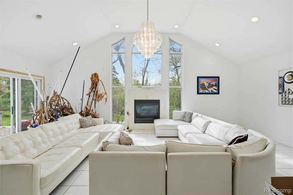 27881 Rackham Drive, Lathrup Village, MI 48076 — Photo 5