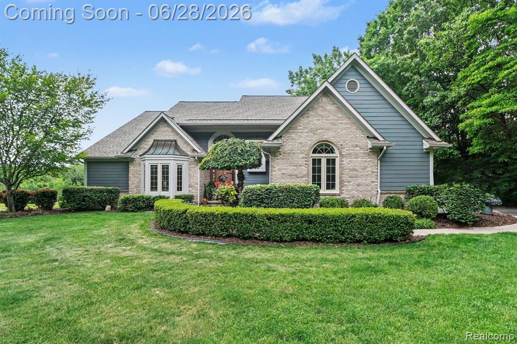 9230 Kelly Lake Drive, Clarkston, MI 48348