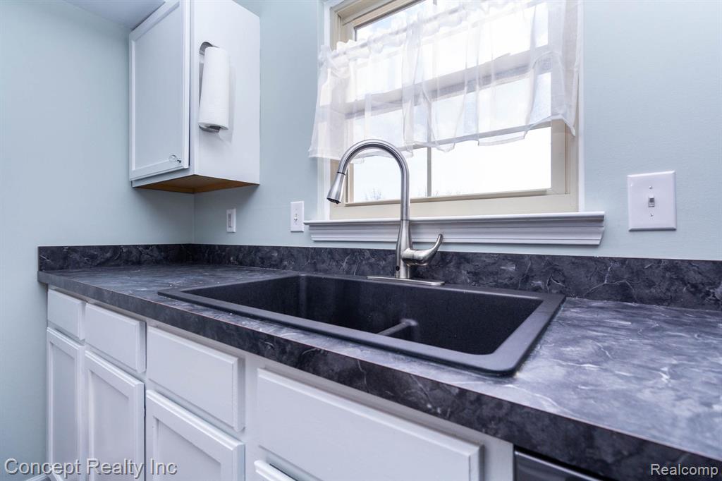 2851 Biddle Avenue, Wyandotte, MI 48192 — Photo 14