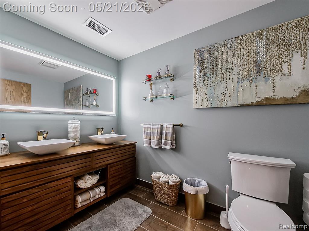17477 IRIS Circle, Clinton Twp, MI 48036 — Photo 75
