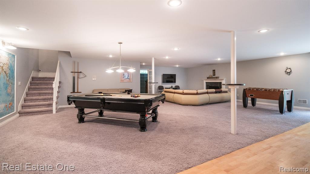 6120 EVANSWOOD Road, Troy, MI, 48085