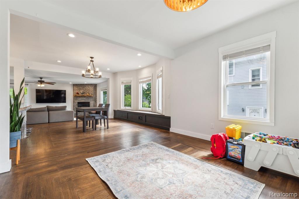 607 E LINCOLN Avenue, Royal Oak, MI 48067 — Photo 7