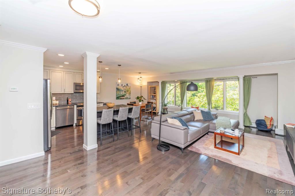 396 Concord Place, 3, Bloomfield Hills, MI 48304 — Photo 3