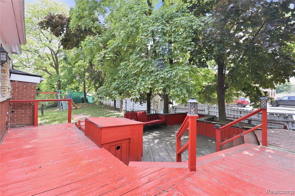 2555 W Boston Boulevard, Detroit, MI 48206 — Photo 32