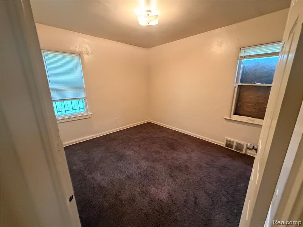 9529 Auburn Street, Detroit, MI 48228 — Photo 11