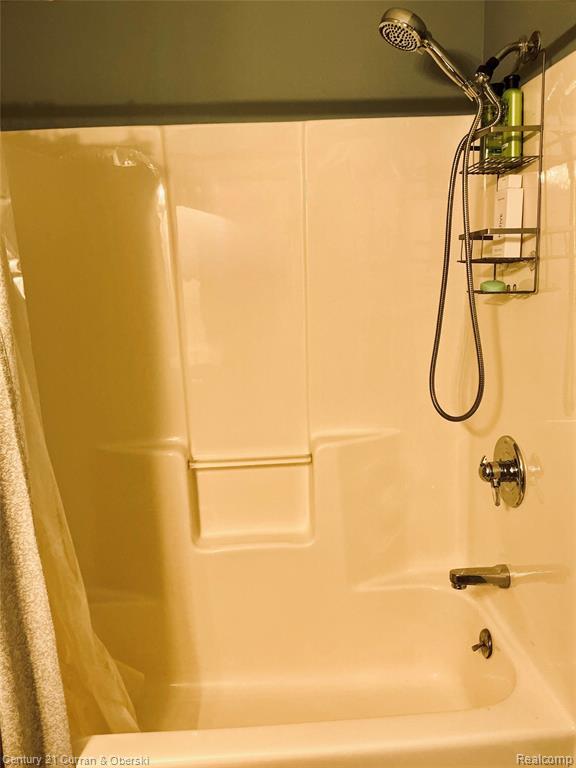 318 Elm Avenue, Roscommon, MI 48653 — Photo 24