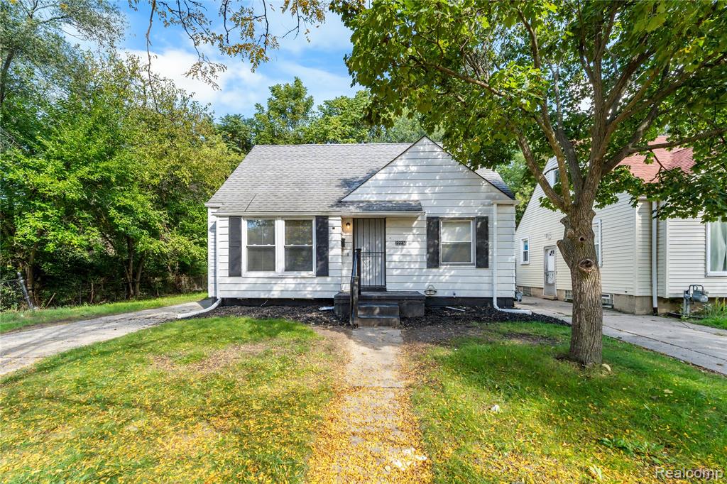 22236 Lyndon Street, Detroit, MI 48223