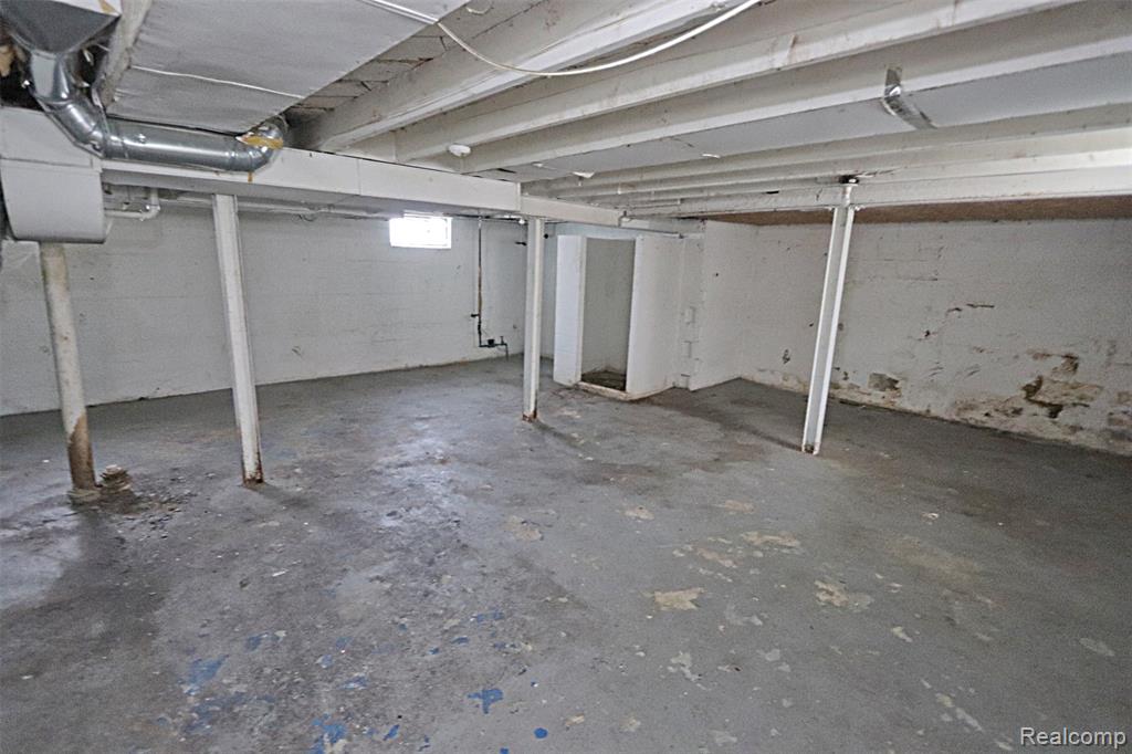 19361 Wakenden, Redford, MI 48240 — Photo 33