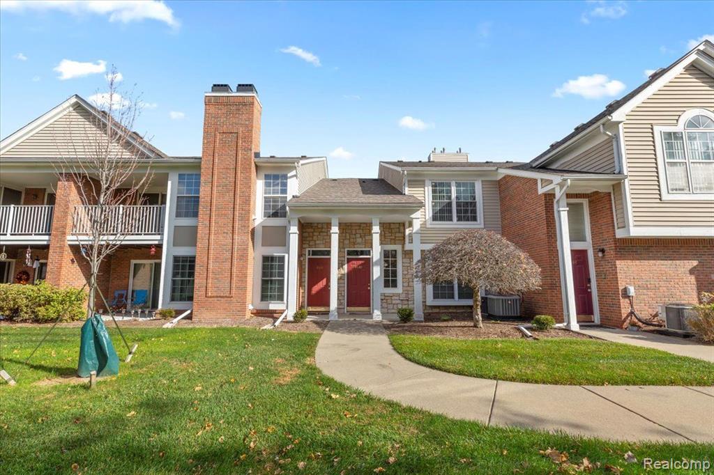 4648 BERKSHIRE Drive, Sterling Heights, MI 48314 — front exterior