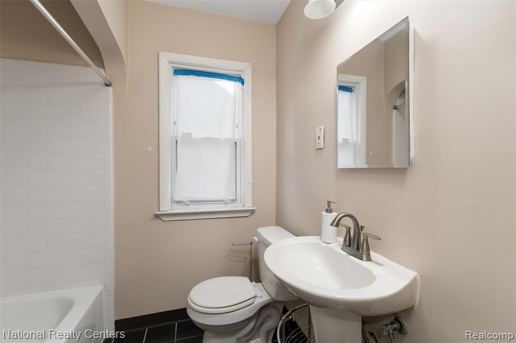 5525 Cadieux Road, Detroit, MI 48224 — Photo 9