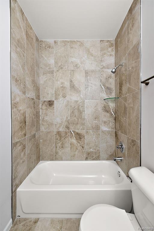 8298 Heywood Circle, Sterling Heights, MI 48312 — Photo 18