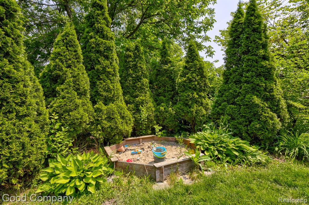 6672 Devonshire Drive, Canton, MI 48187 — Photo 44