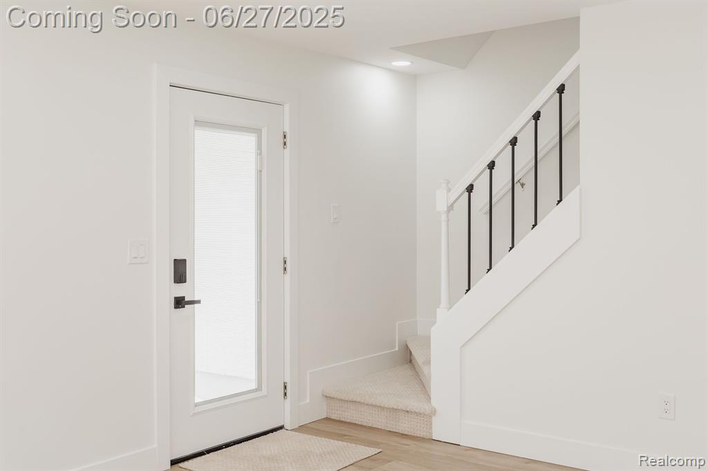 4054 ANTIQUE Lane, Bloomfield Hills, MI 48302 — Photo 13