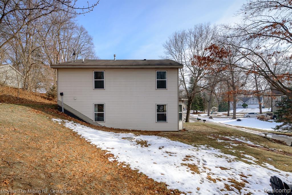 7373 Valley Drive, Brighton, MI 48116 — Photo 35