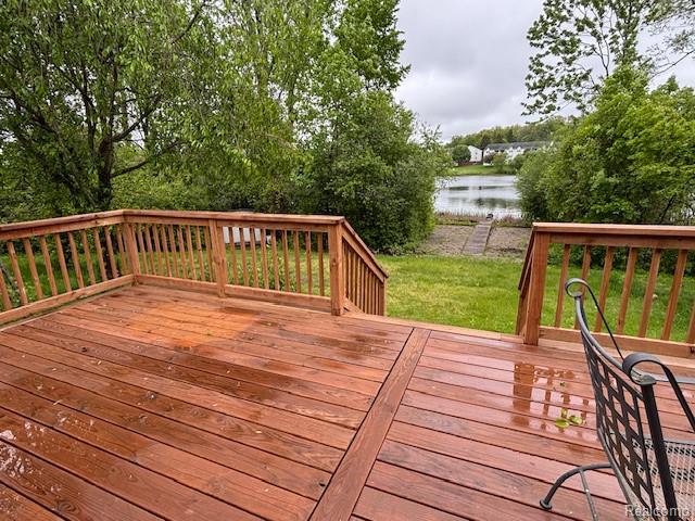 879 Barren Oaks Drive, Pontiac, MI 48341 — Photo 2