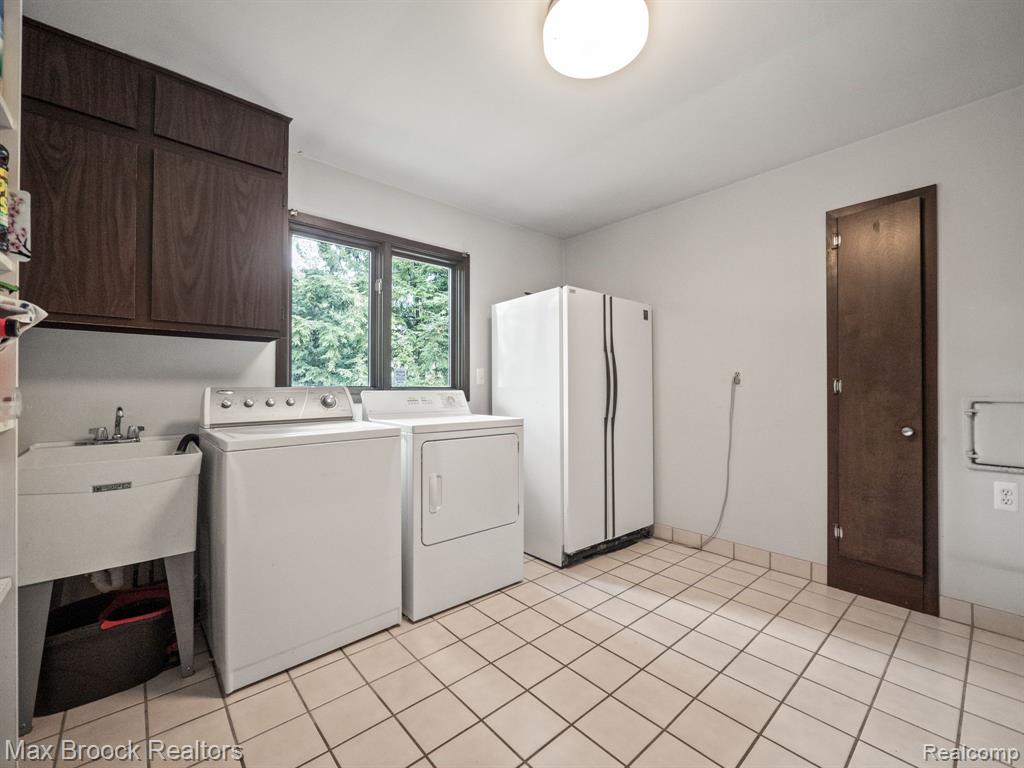 7448 STONY RIVER Court, Bloomfield Hills, MI 48301 — Photo 19