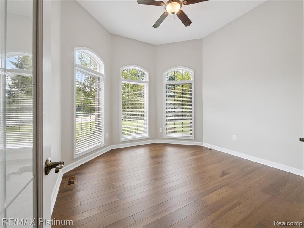 9071 Thornapple Drive, Pinckney, MI 48169 — Photo 25
