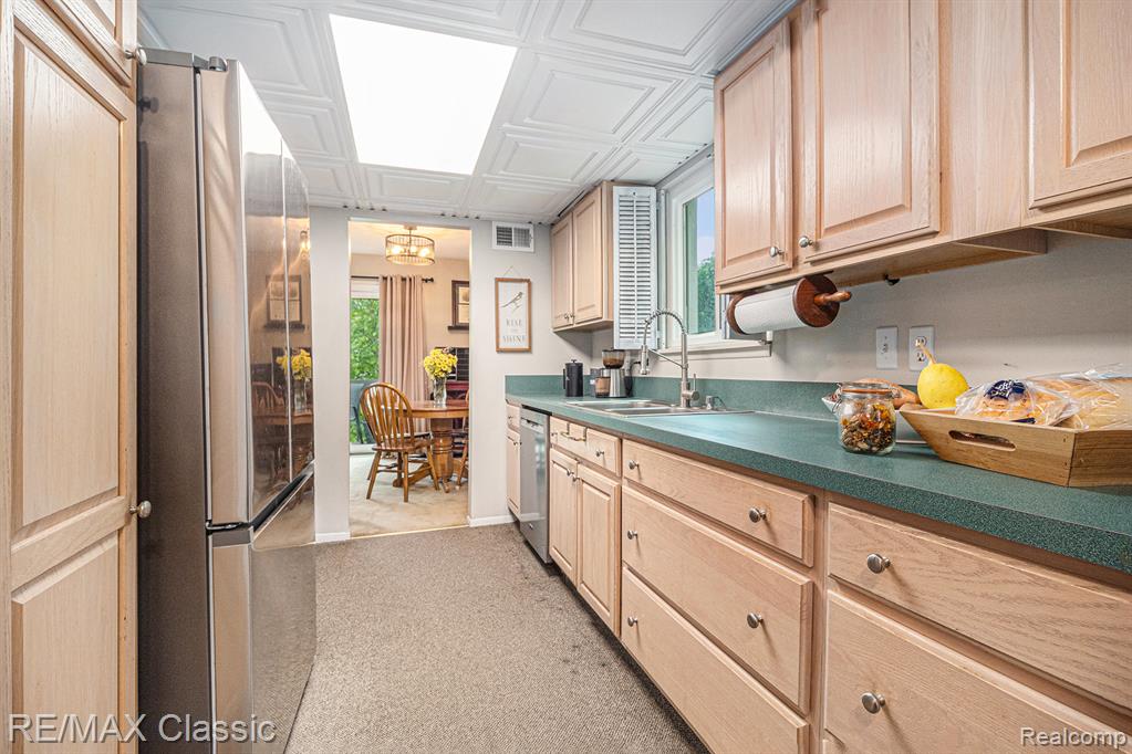 854 YORKTOWN Court, Northville, MI 48167 — Photo 9