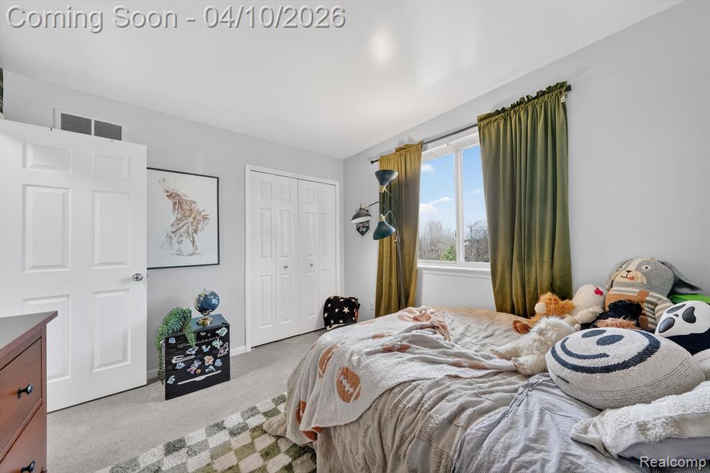 255 Round Tree Drive, Lake Orion, MI — Photo 31