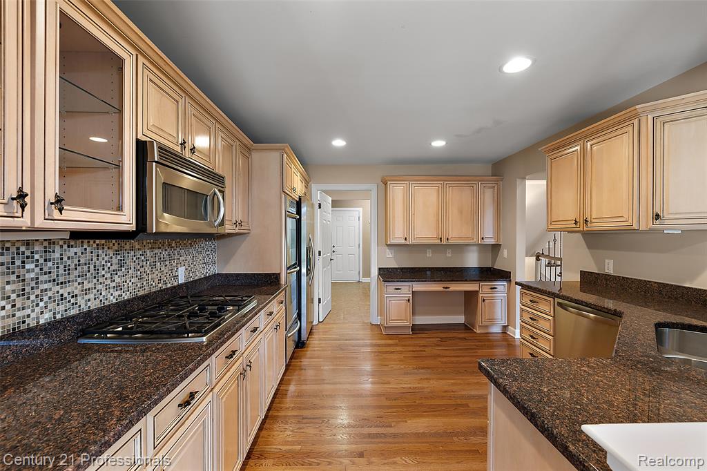 4013 Ardsley Court, Clarkston, MI 48348 — Photo 12
