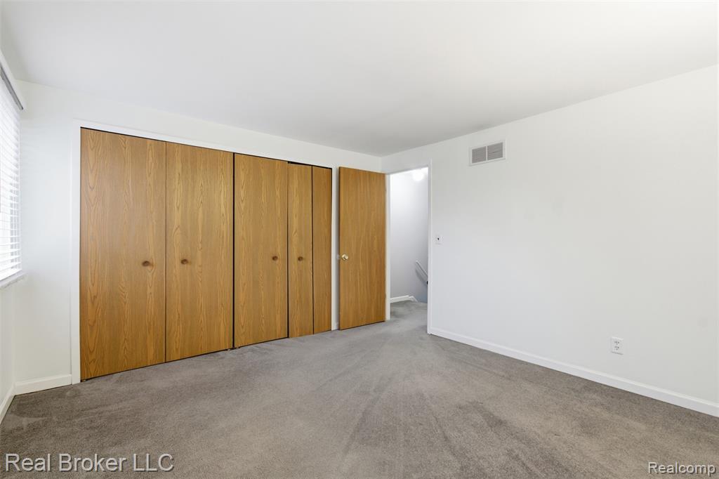 759 Hilldale Circle, Milford, MI 48381 — Photo 12