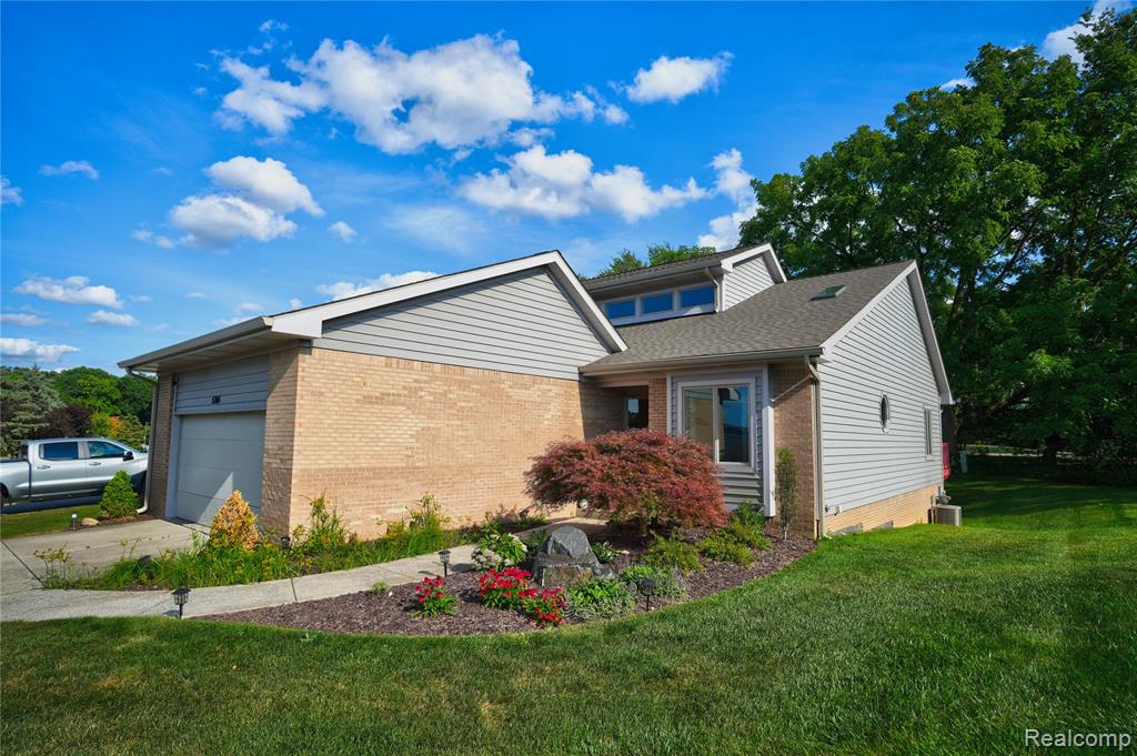 5366 Warwick Trail, Grand Blanc, MI 48439 — Photo 3