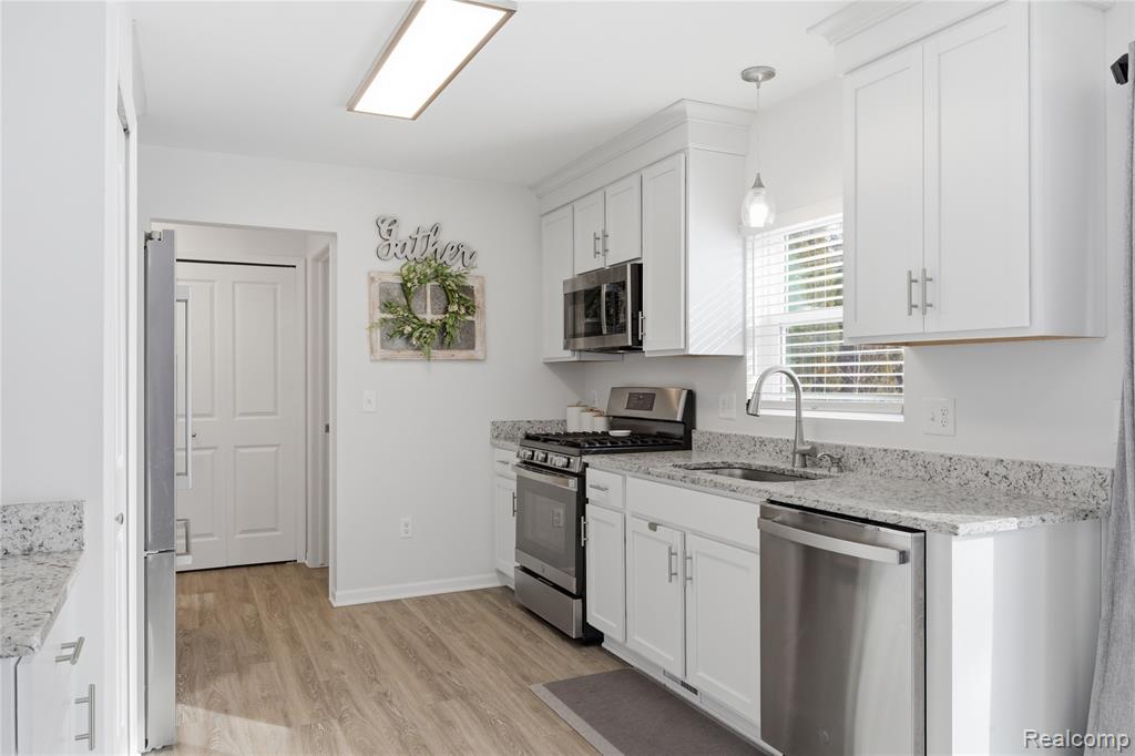 413 Newton Drive, Lake Orion, MI 48362 — Photo 24