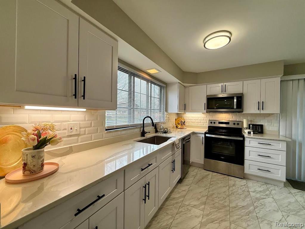 27205 CUMBERLAND, Southfield, MI 48033 — Photo 8