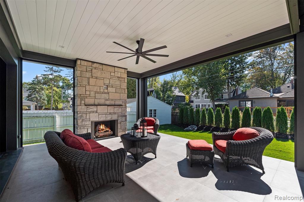 684 Madison Street, Birmingham, MI 48009 — Photo 44