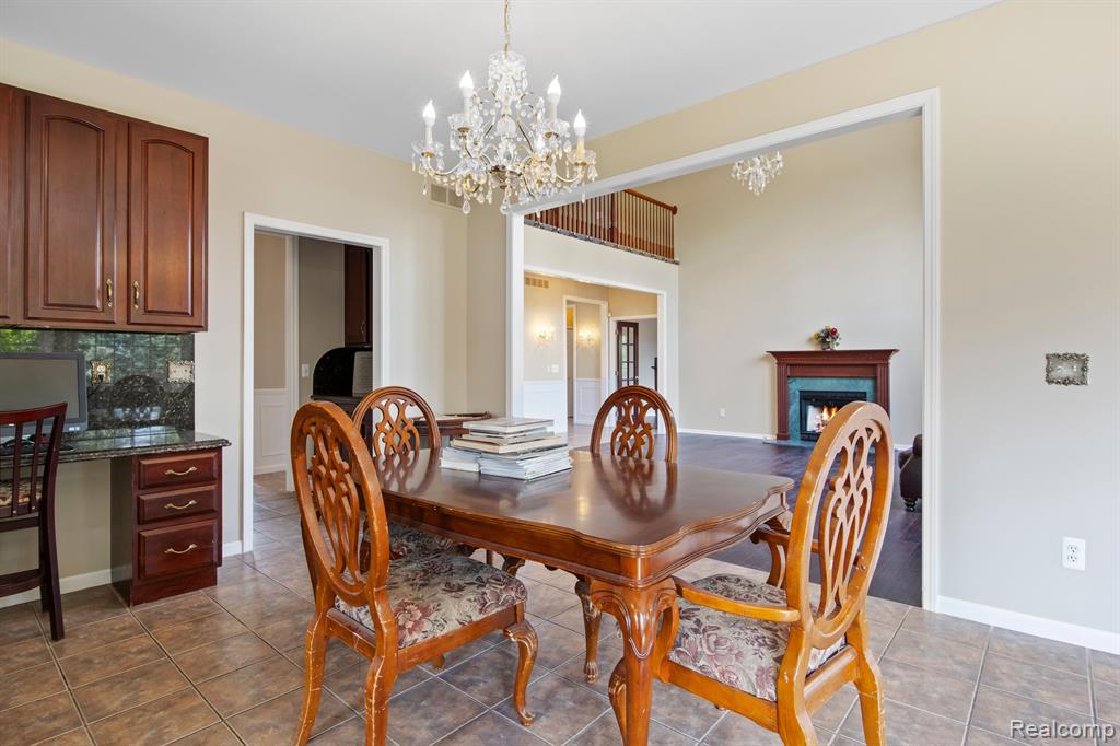 8950 WOODLORE SOUTH Drive, Plymouth, MI 48170 — Photo 16