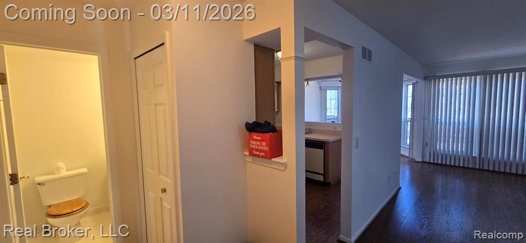 7680 Rivergate Drive, Westland, MI — Photo 2