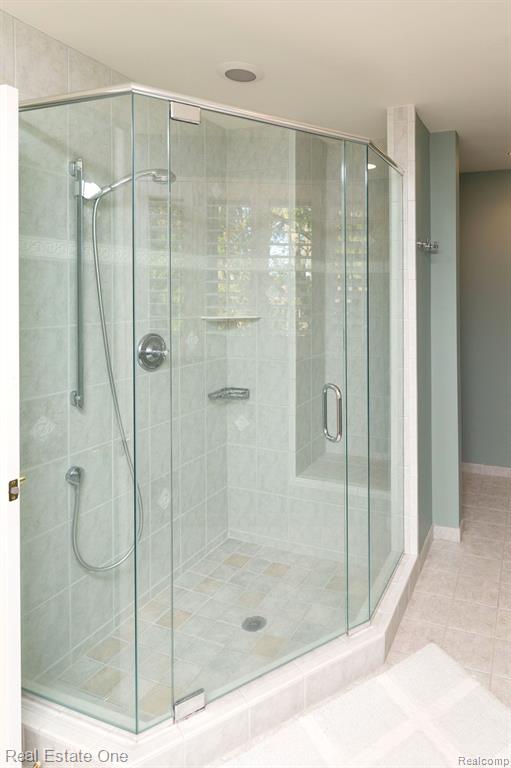 5538 CLEARVIEW Drive, Troy, MI 48098 — Photo 49