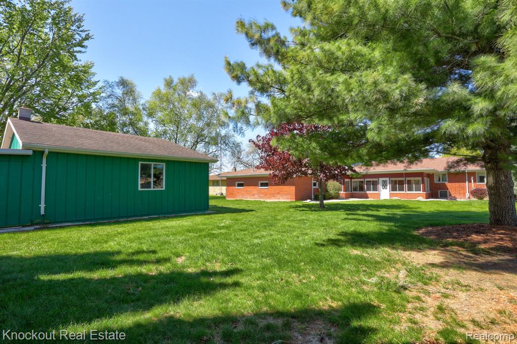 275 S Airport Road, Saginaw, MI 48601 — Photo 48