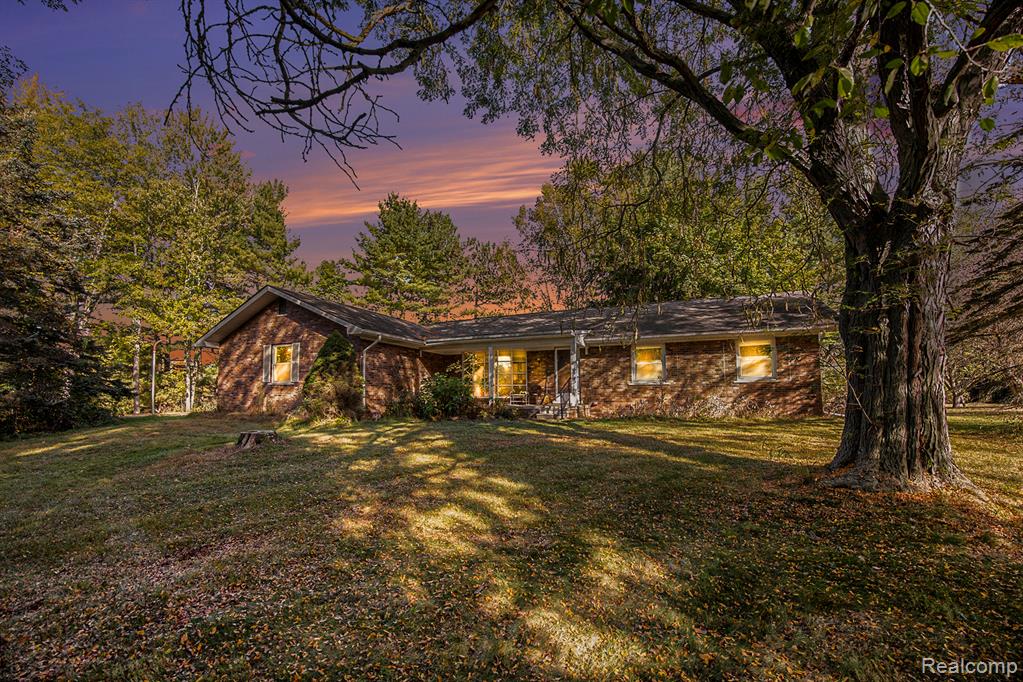 2805 Oakview Drive, Dryden, MI 48428 — front exterior