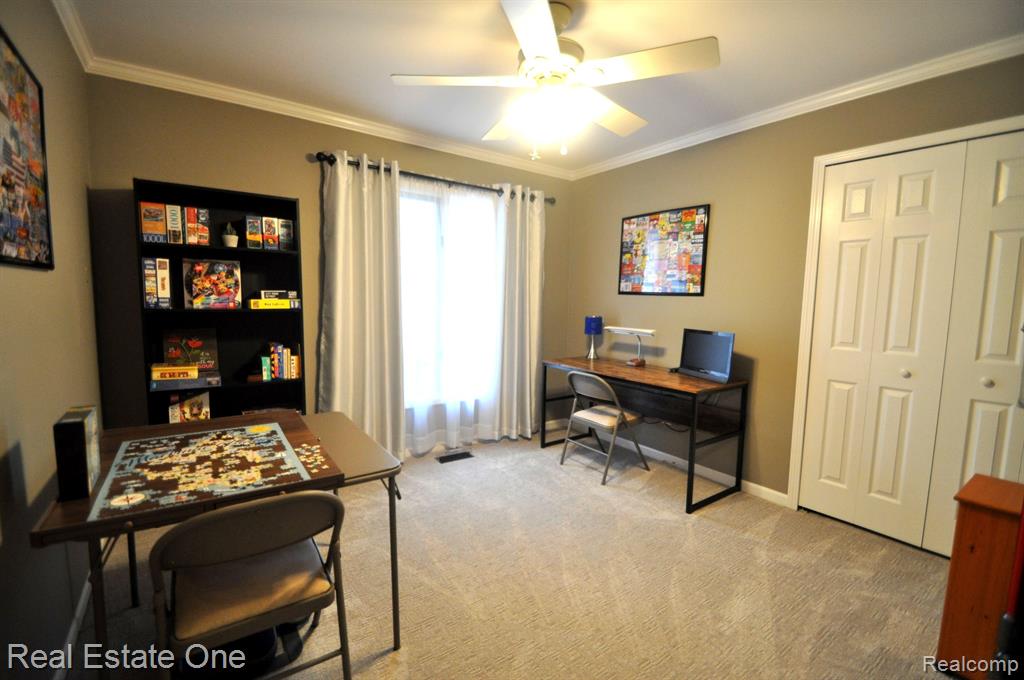 46654 SPRINGHILL Drive, Utica, MI 48317 — Photo 17