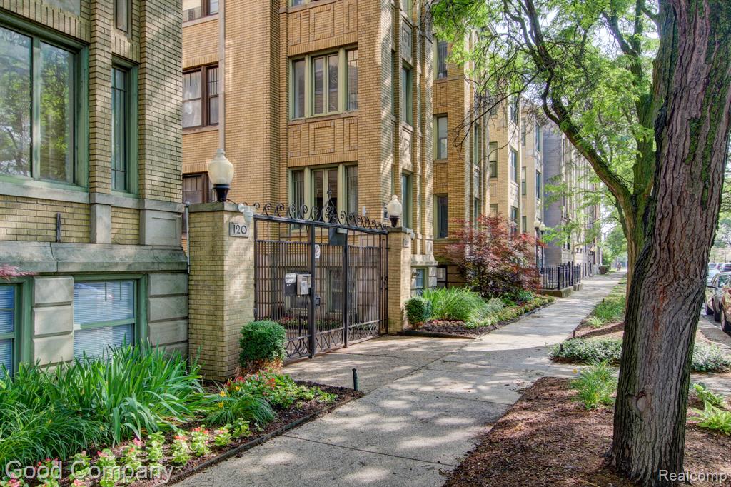 120 Seward Street, Detroit, MI 48202 — Photo 29