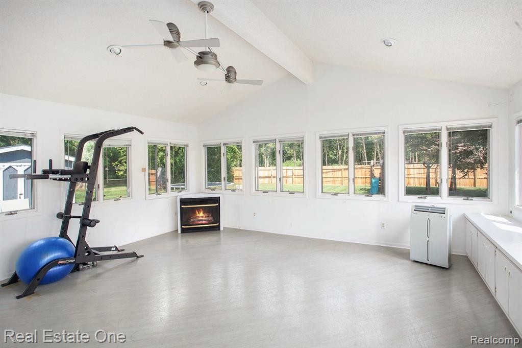 4238 Greensboro Drive, Troy, MI 48085 — Photo 16
