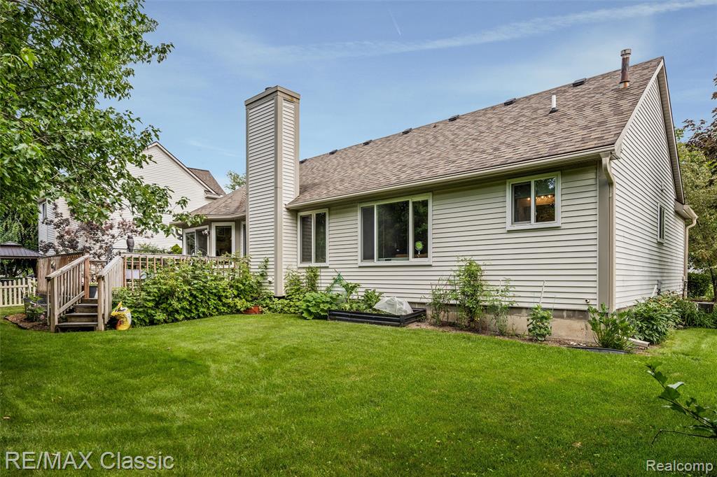 7671 Vamoco Drive, Waterford, MI 48327 — Photo 24