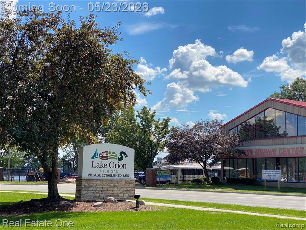 128 S SLATER Street, Lake Orion, MI 48362 — Photo 36