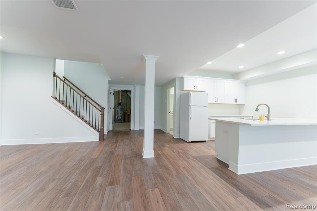 8250 Stoney Creek Drive, South Lyon, MI 48178 — Photo 25