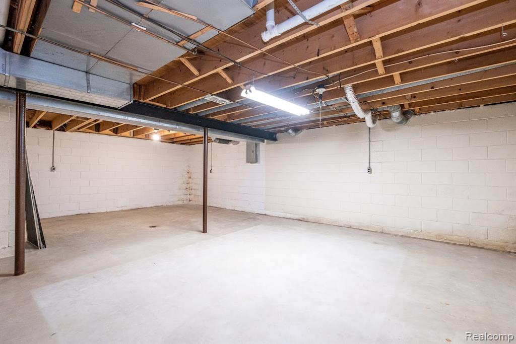 8911 W Gates Street, Bruce, MI 48065 — Photo 44
